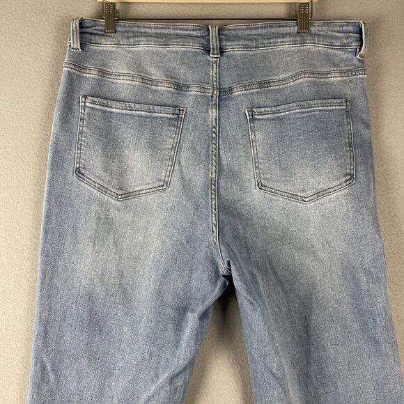 Universal Standard Straight Jeans Womens 14 Lightwash High Rise Faded NWT - Picture 12 of 16